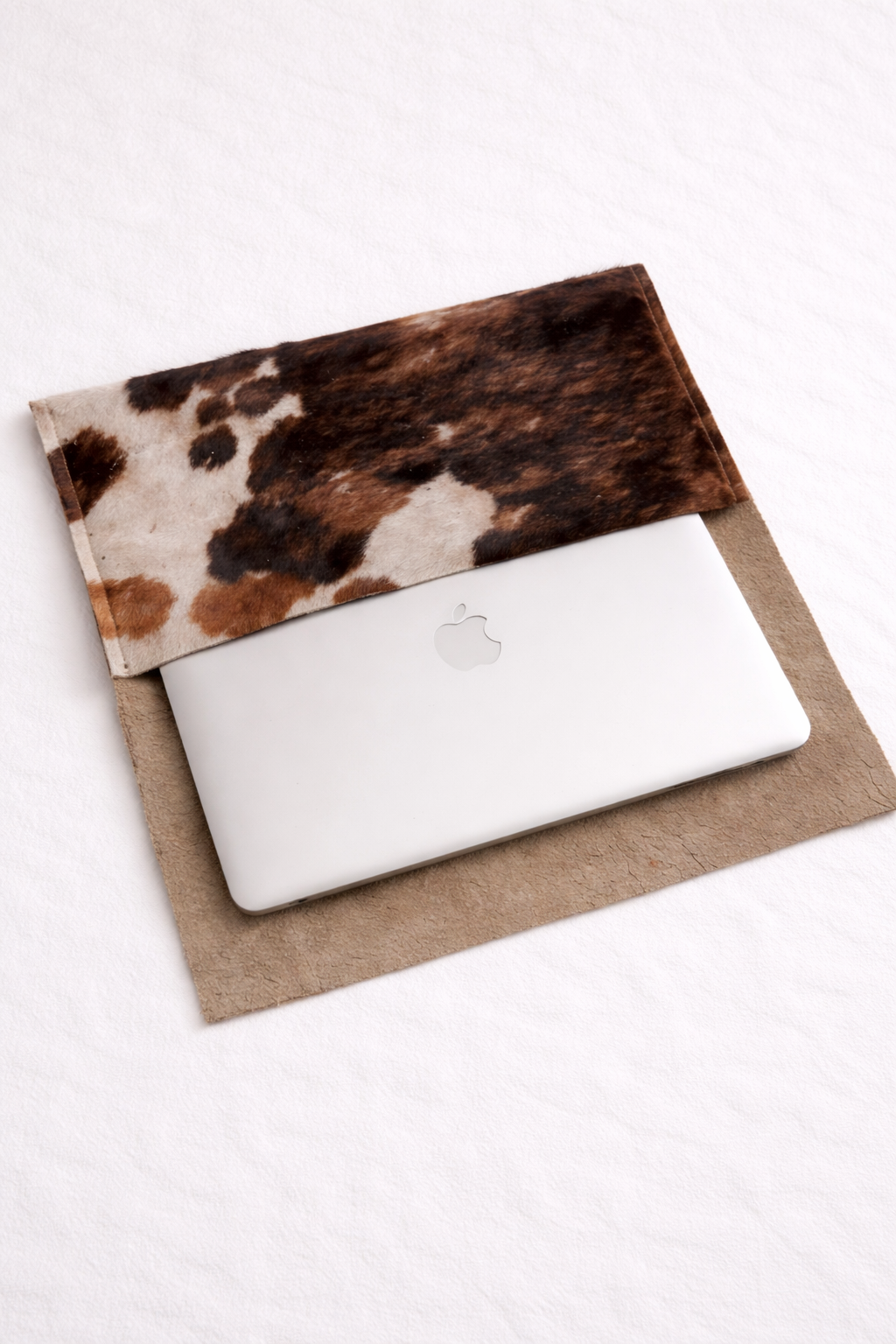 COWHIDE COMPUTER SLEEVE